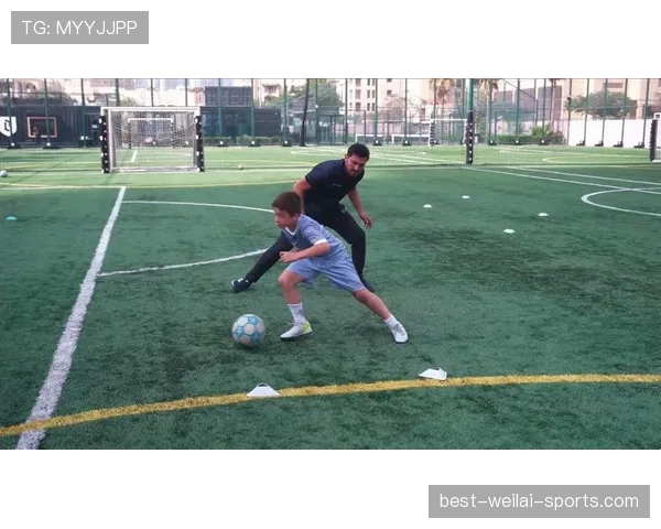 假动作是否违规？解析足球规则中允许与禁止的界限